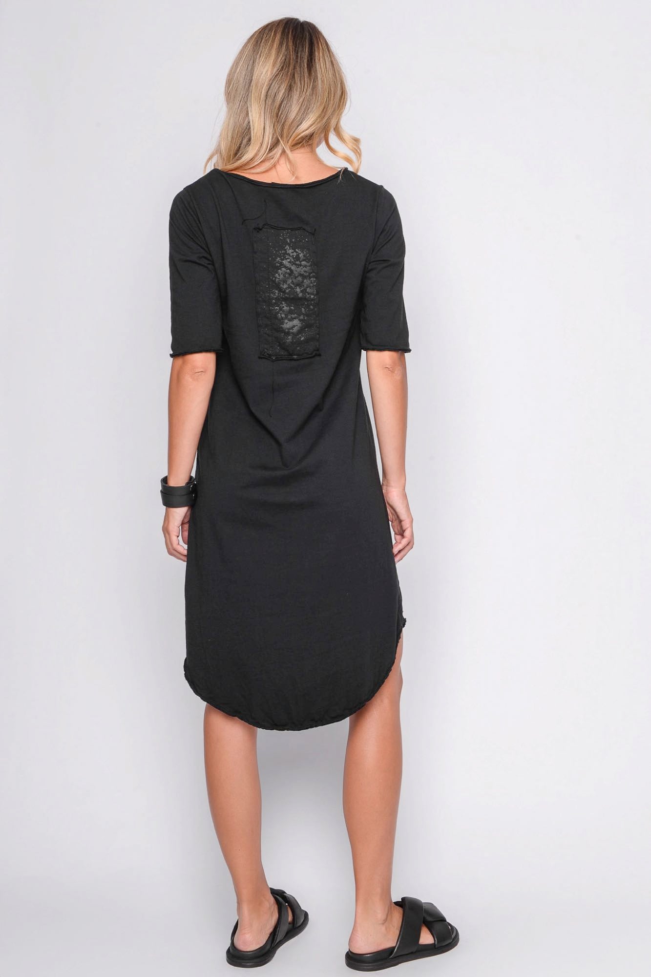 
                  
                    261.01.03 100% LIGHT JERSEY CO 100 BLACK
                  
                