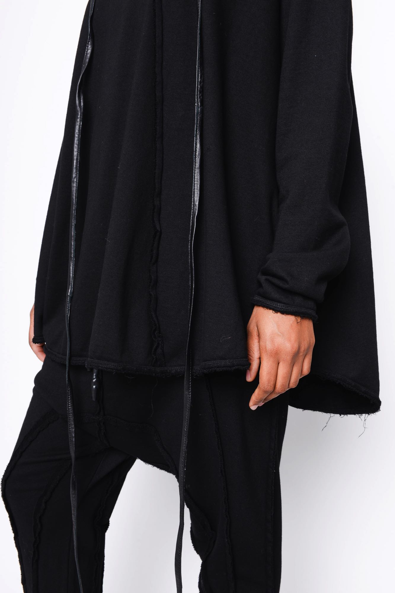 
                  
                    262.03.04 RV100 BLACK
                  
                