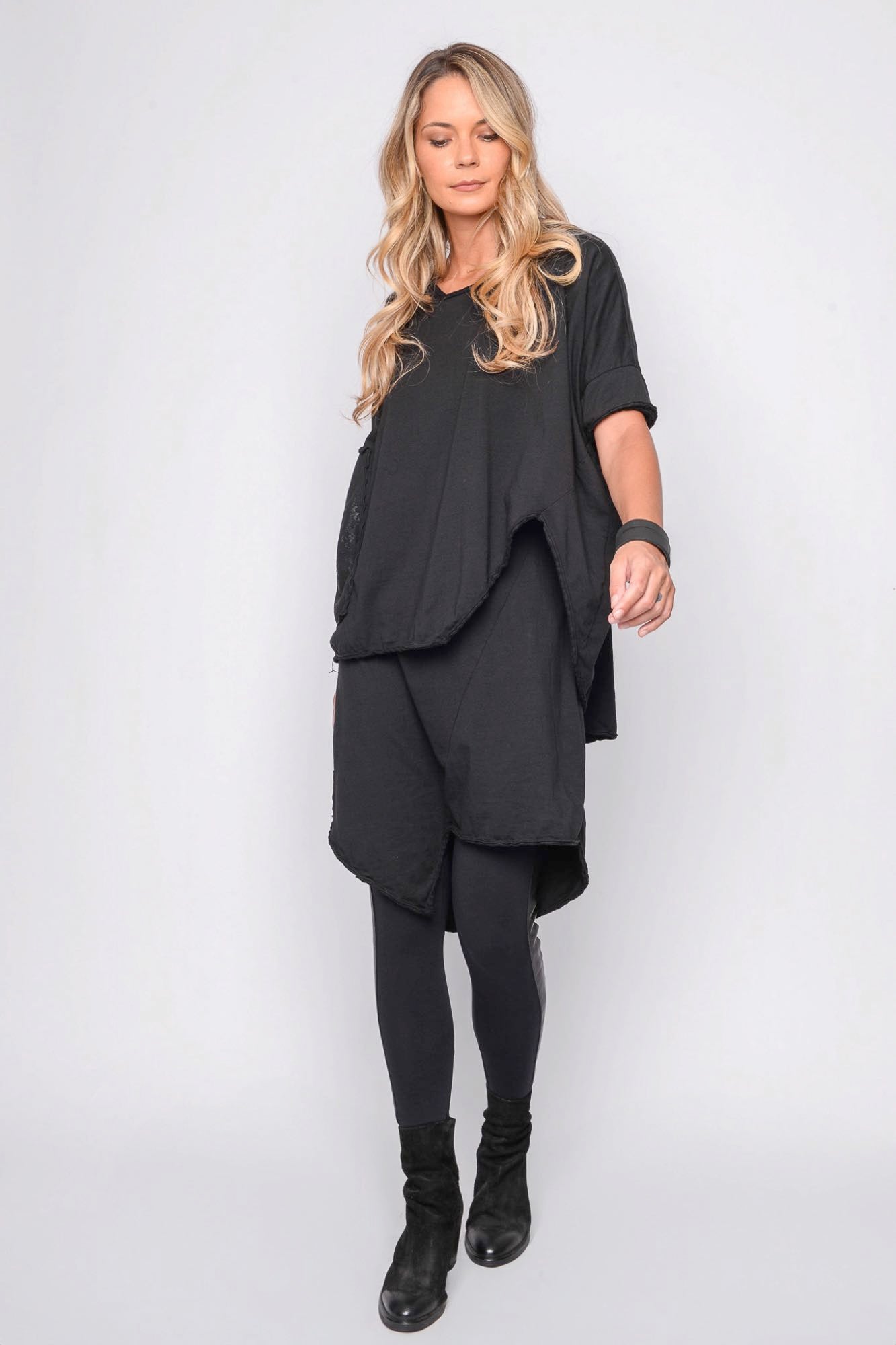 
                  
                    261.01.03 100% LIGHT JERSEY CO 100 BLACK
                  
                