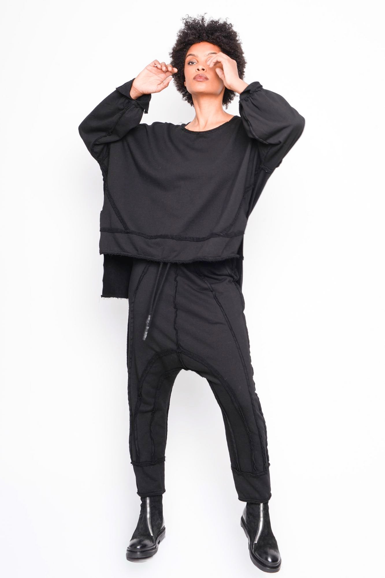 
                  
                    262.03.06 RV100 BLACK
                  
                