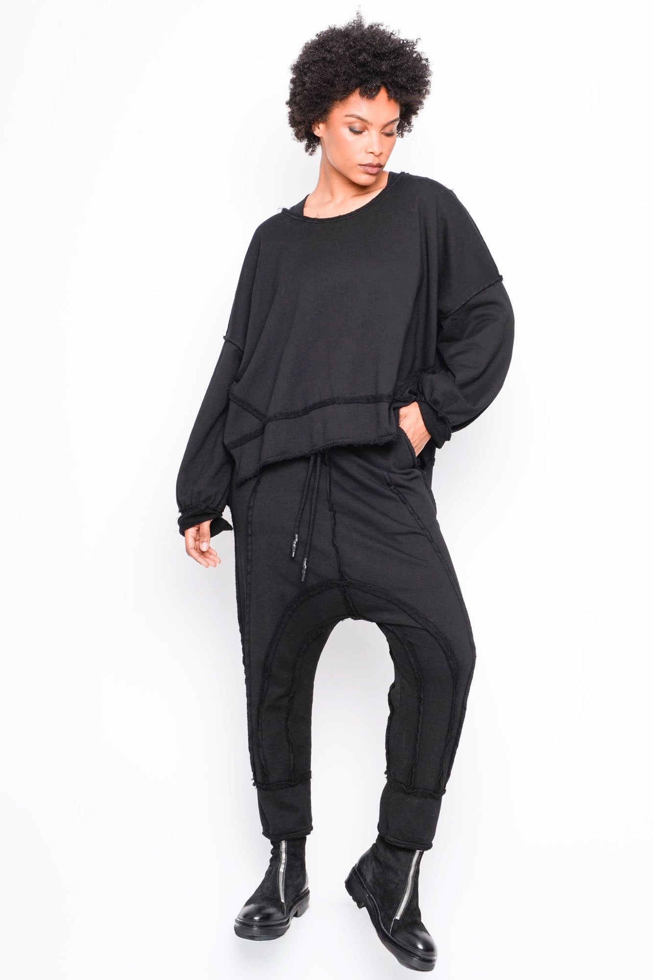
                  
                    262.03.06 RV100 BLACK
                  
                