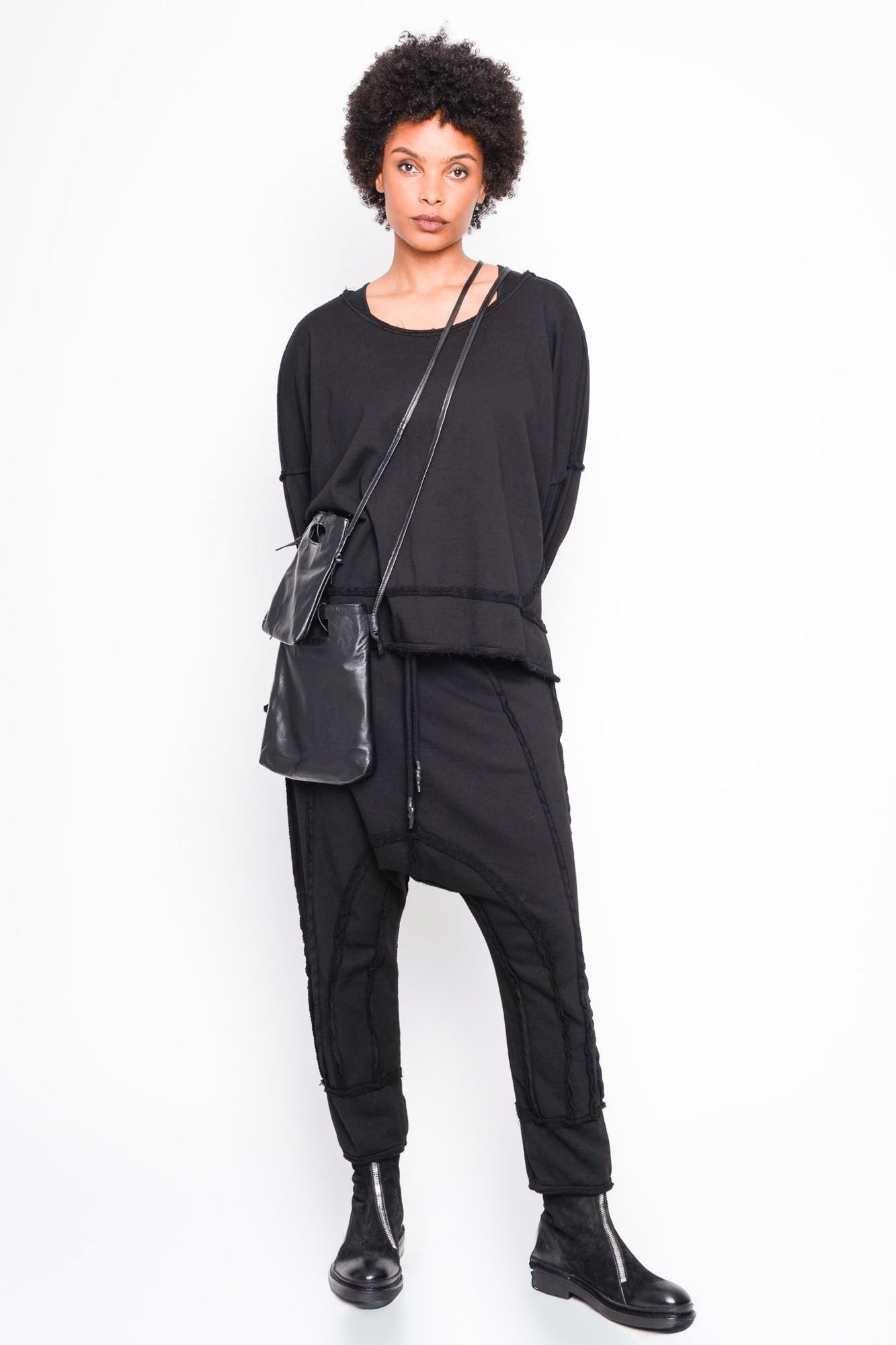 
                  
                    262.03.06 RV100 BLACK
                  
                