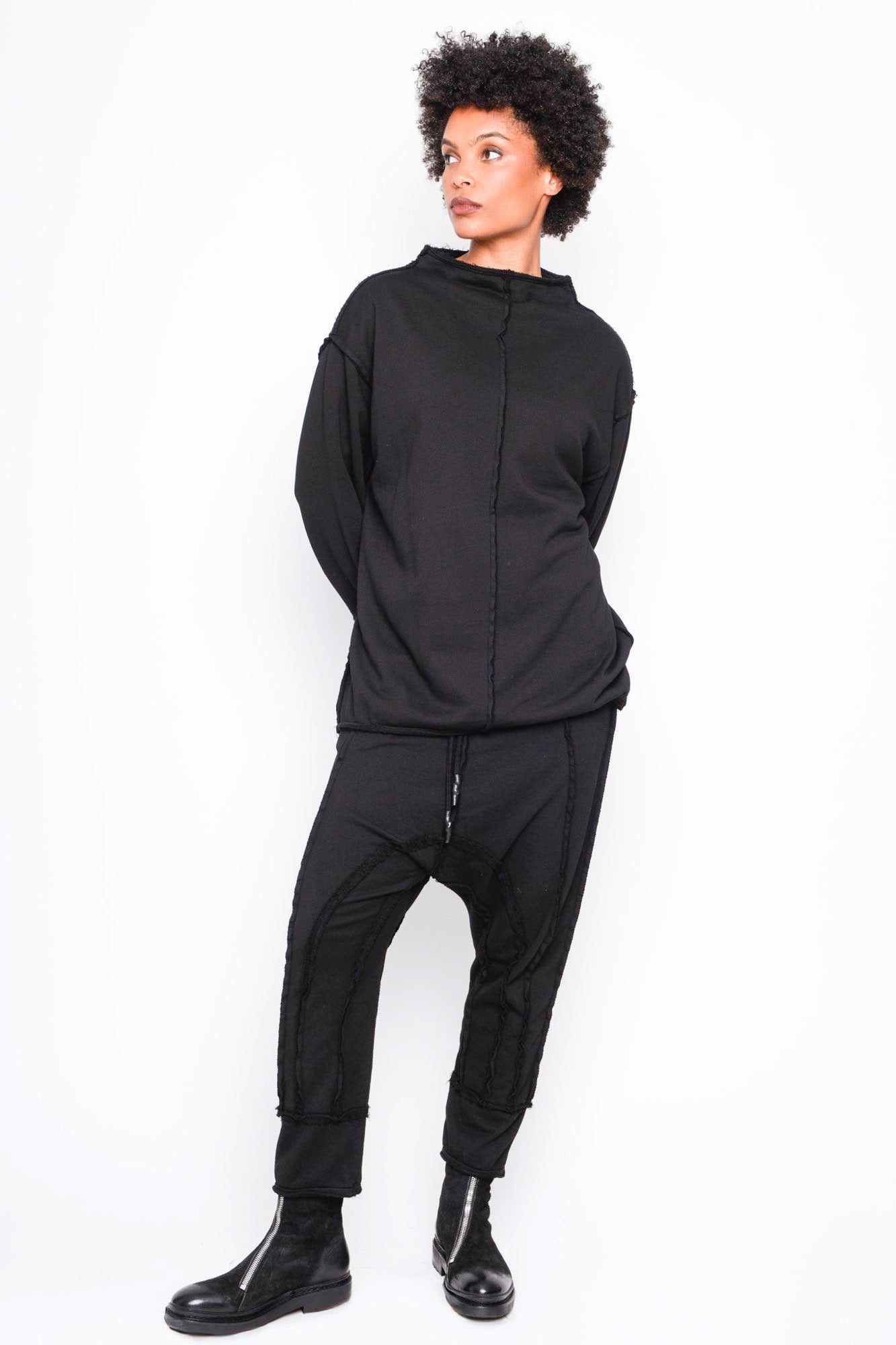 
                  
                    262.03.07 RV100 BLACK
                  
                