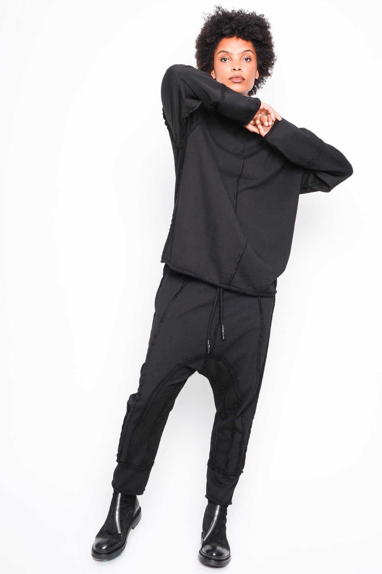 
                  
                    262.03.07 RV100 BLACK
                  
                