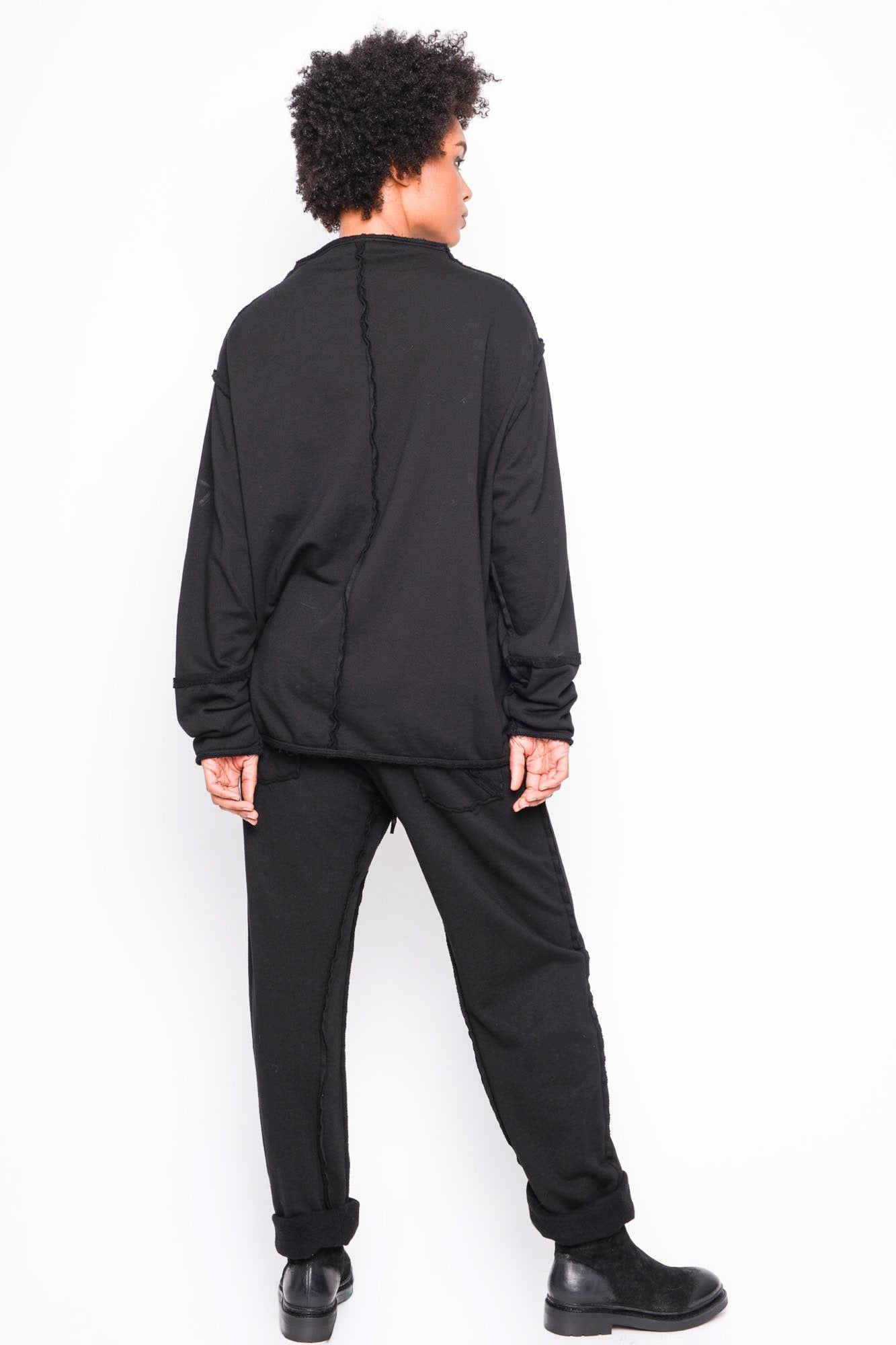 
                  
                    262.03.05 RV100 BLACK
                  
                