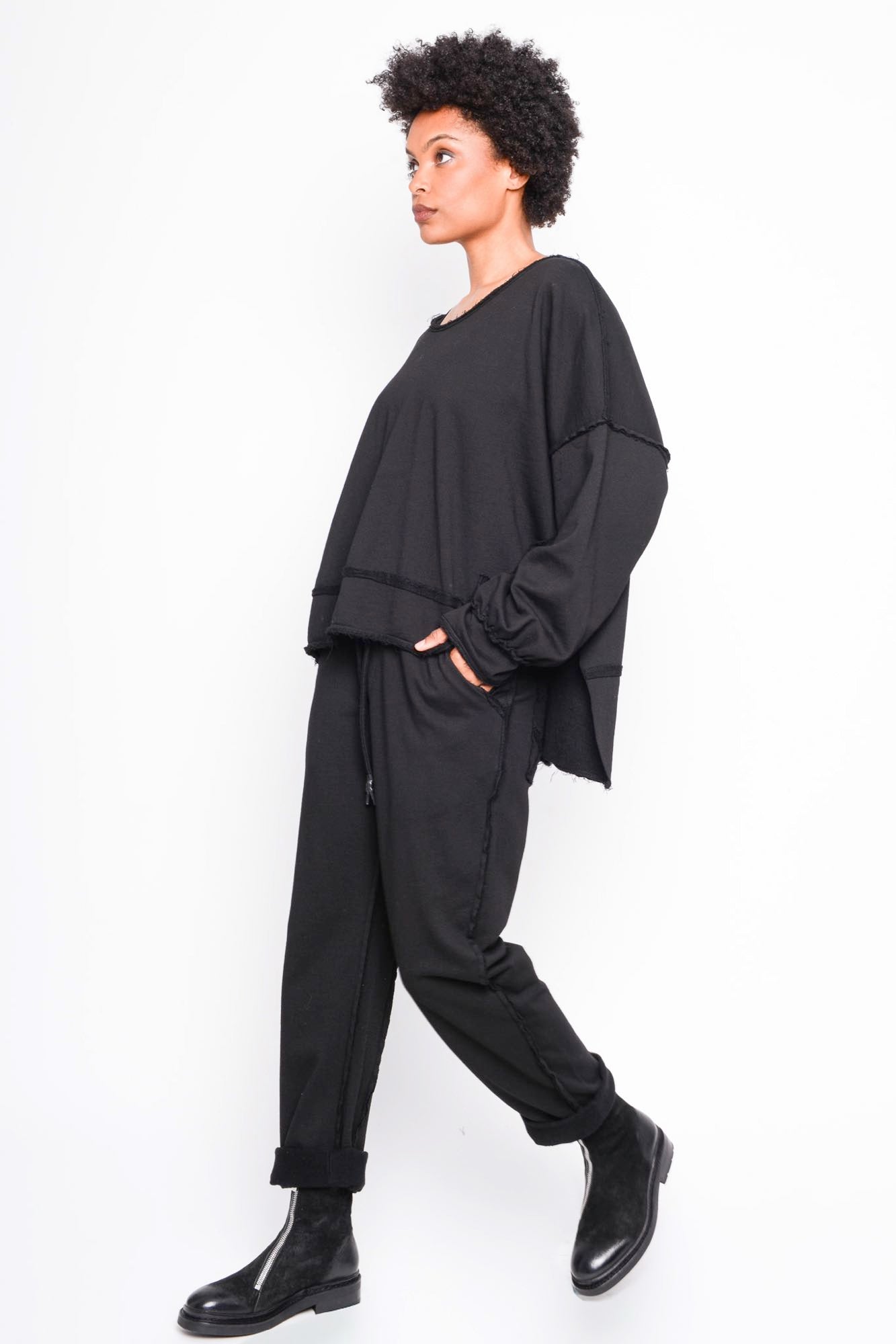
                  
                    262.03.06 RV100 BLACK
                  
                