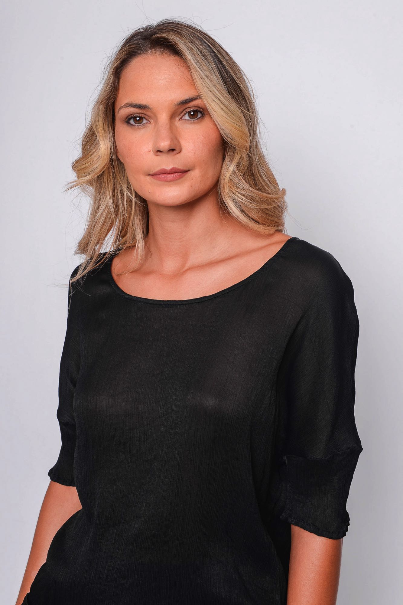 
                  
                    261.11.07 100% MODAL CRINKLE 100 BLACK
                  
                