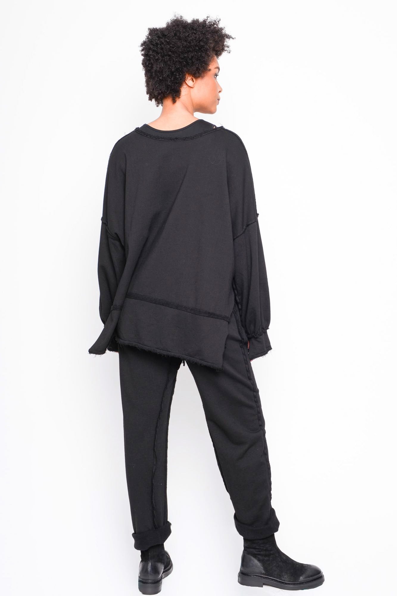 
                  
                    262.03.06 RV100 BLACK
                  
                