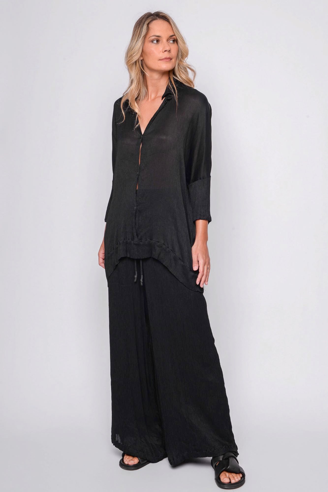 
                  
                    261.11.03 100% MODAL CRINKLE 100 BLACK
                  
                