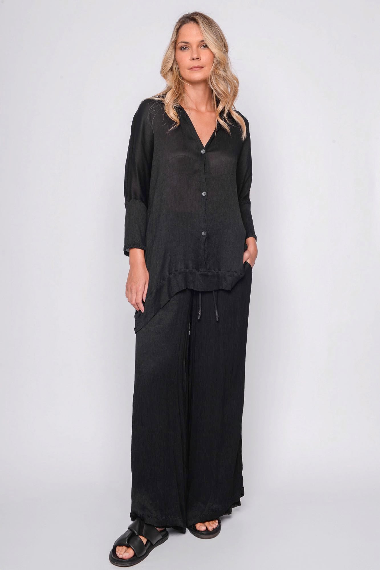 
                  
                    261.11.03 100% MODAL CRINKLE 100 BLACK
                  
                