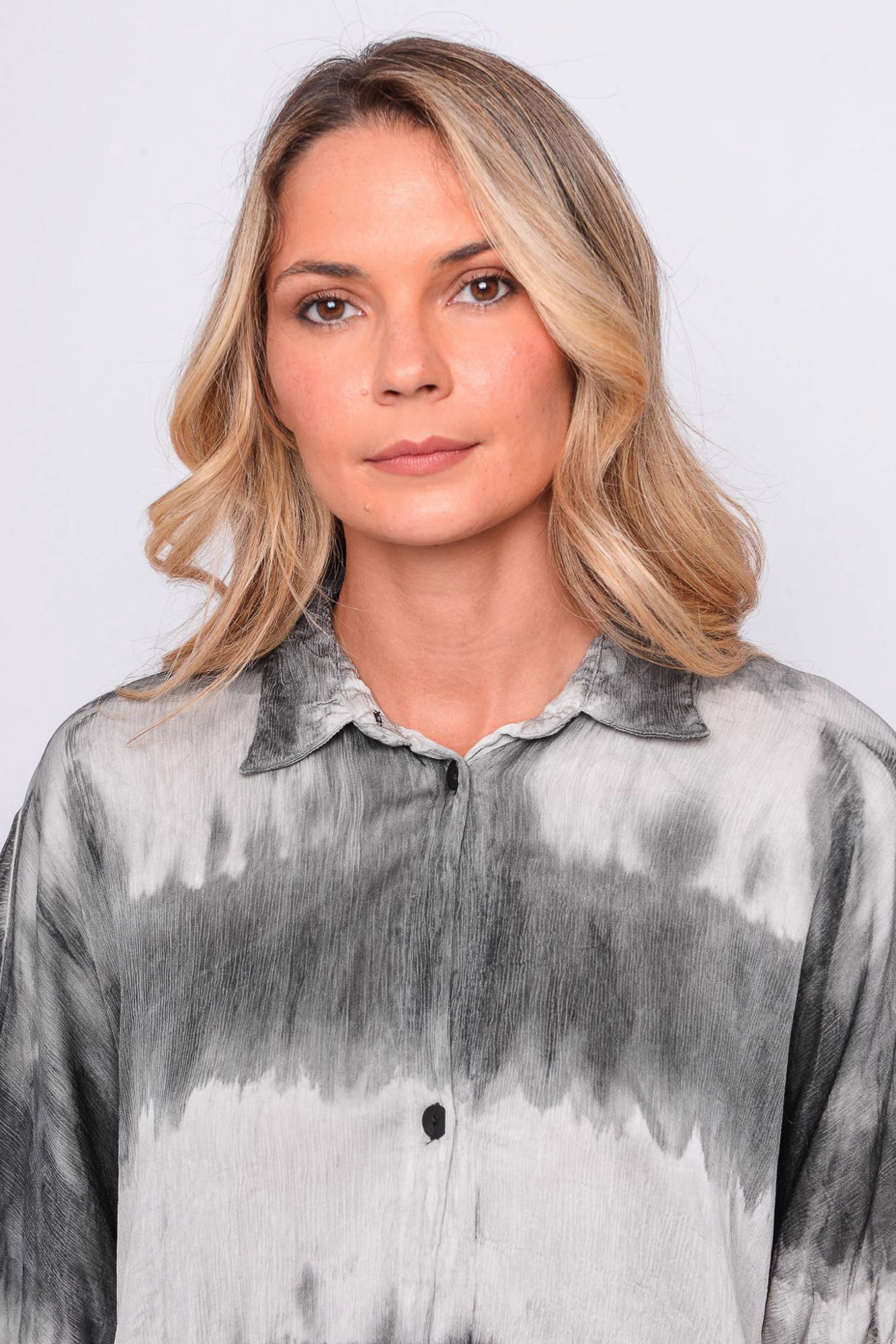 
                  
                    261.11.01 100% MODAL CRINKLE 119 TIE DYE
                  
                