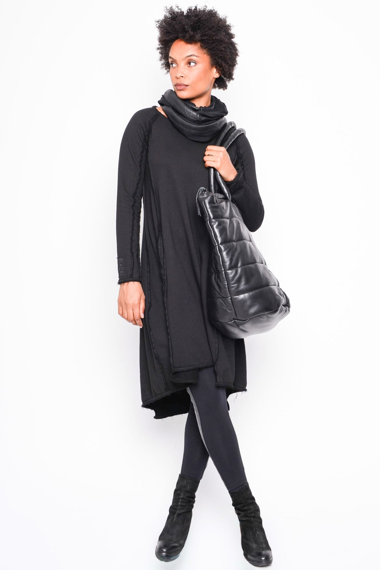 
                  
                    262.03.08 RV100 BLACK
                  
                