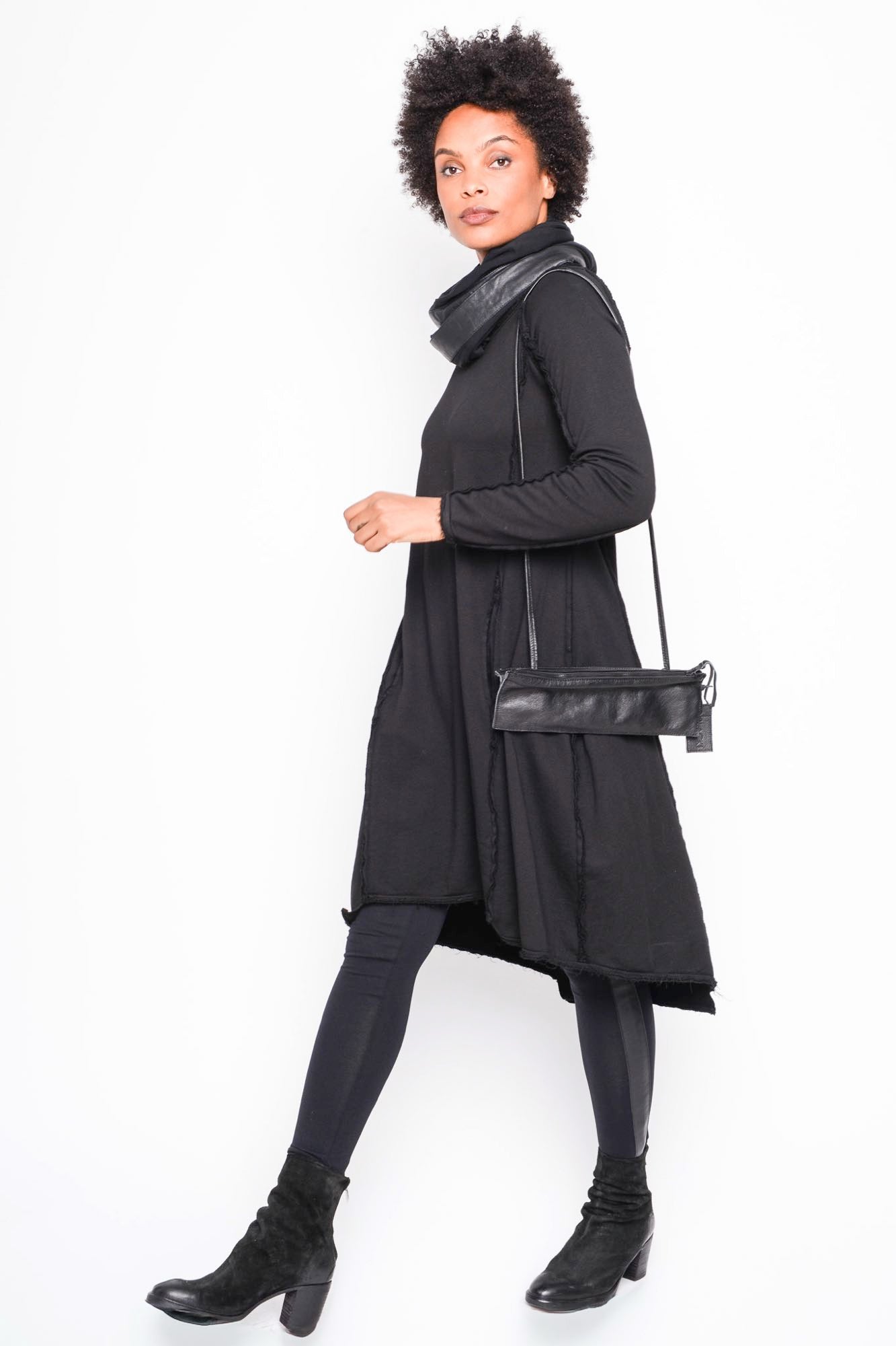 
                  
                    262.03.08 RV100 BLACK
                  
                