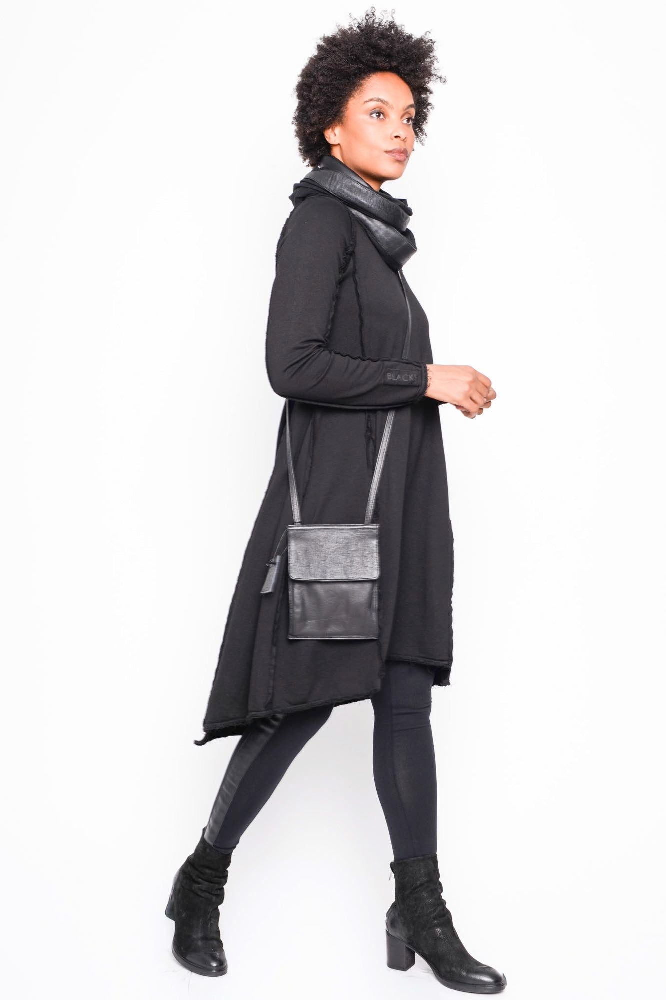 
                  
                    262.03.08 RV100 BLACK
                  
                