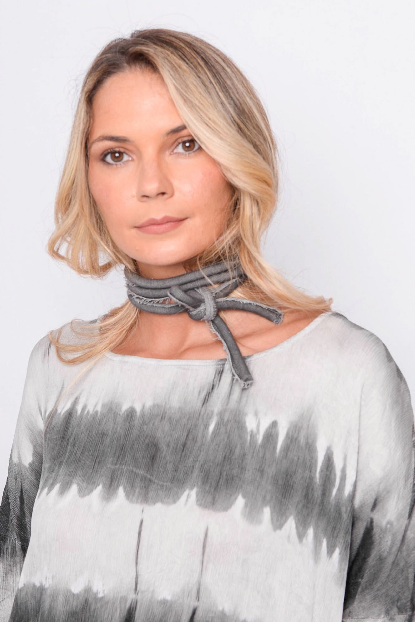 
                  
                    261.11.07 100% MODAL CRINKLE 119 TIE DYE
                  
                