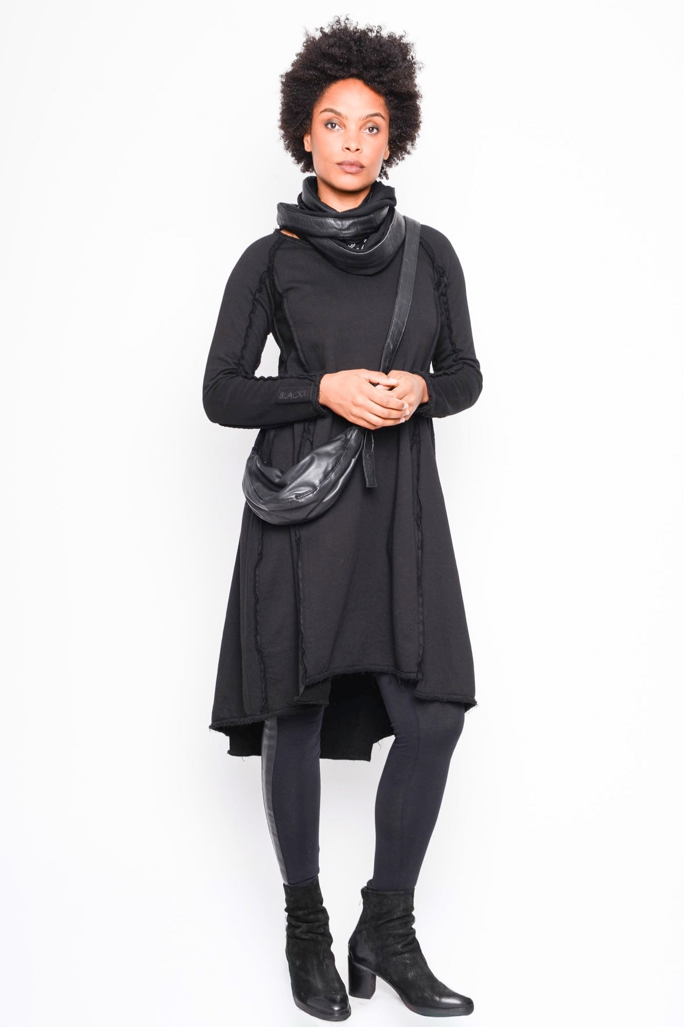 
                  
                    B40.262.40.12 100 BLACK
                  
                
