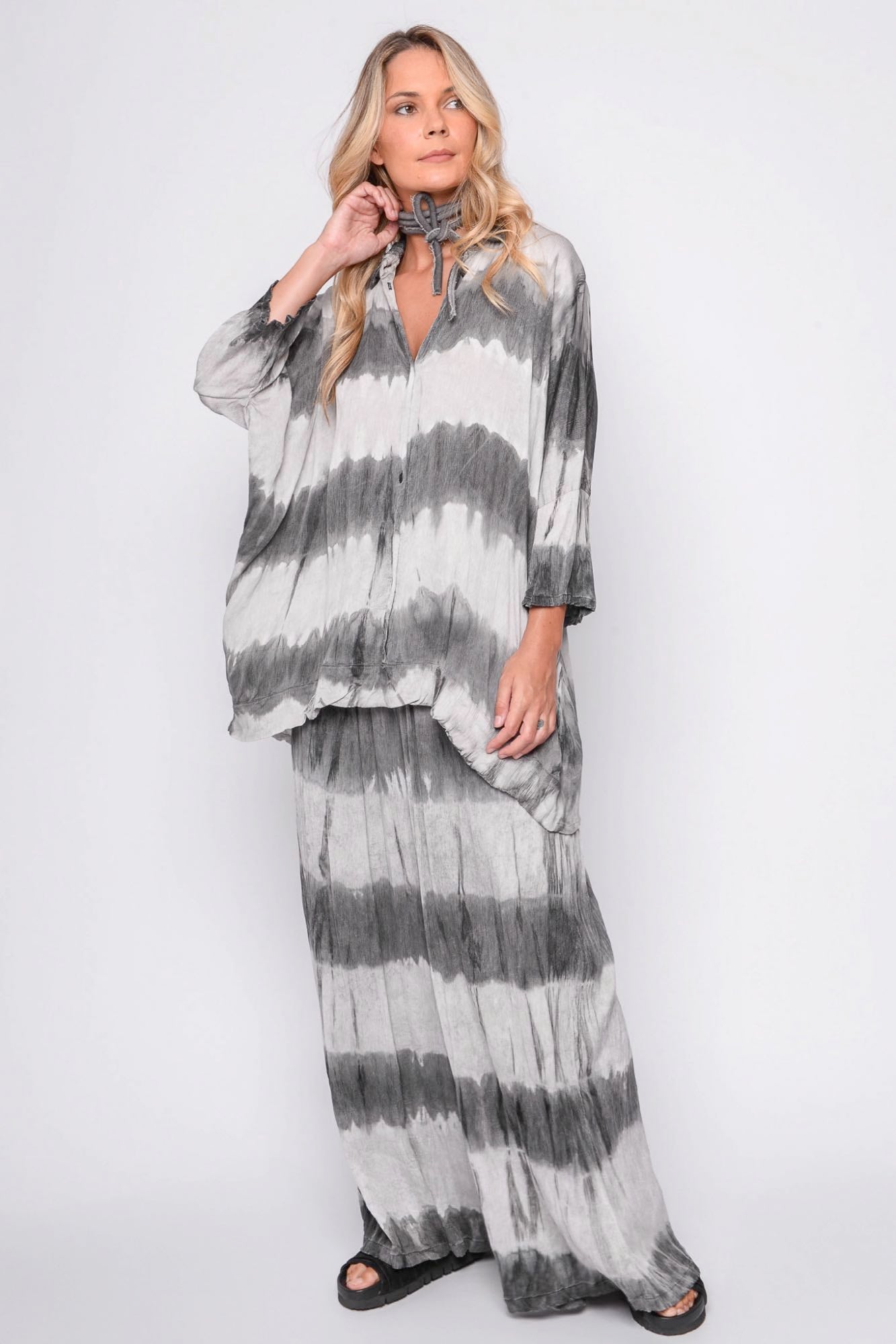 
                  
                    261.11.03 100% MODAL CRINKLE 119 TIE DYE
                  
                