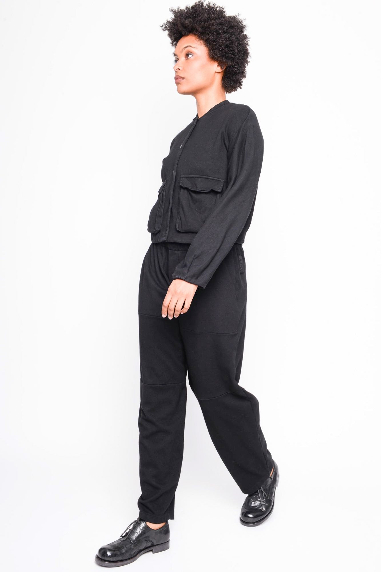 
                  
                    262.01.02 RV100 BLACK
                  
                