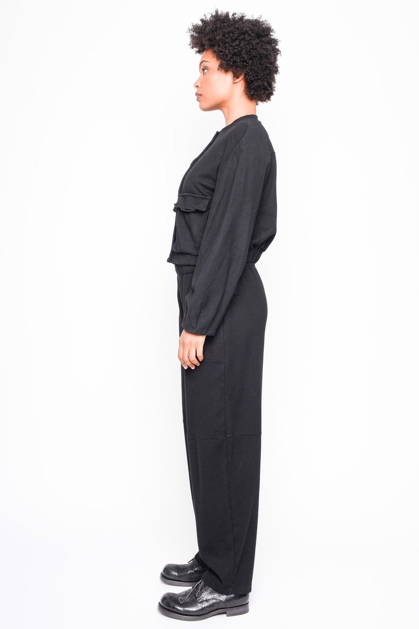 
                  
                    262.01.02 RV100 BLACK
                  
                