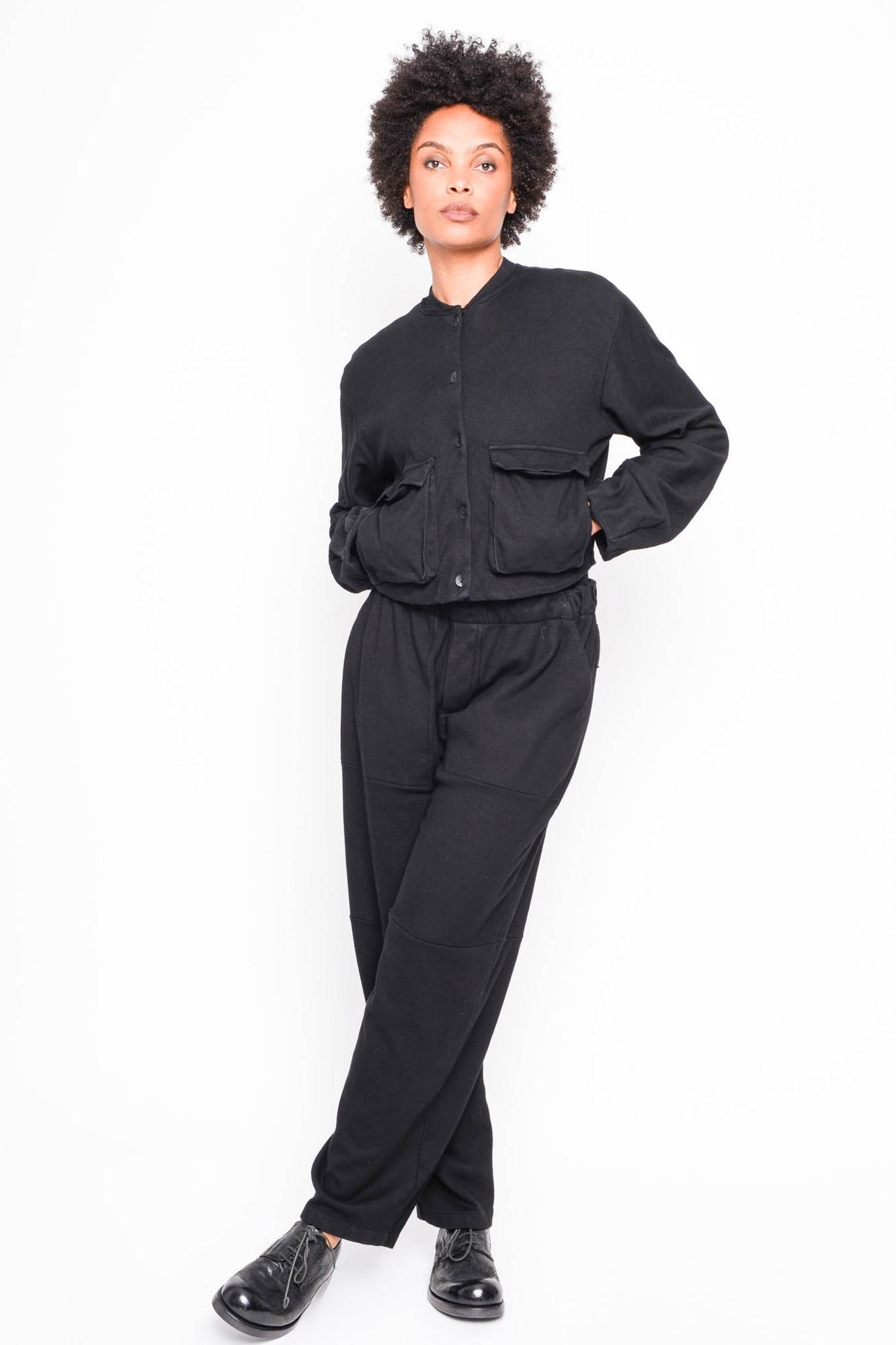 
                  
                    262.01.02 RV100 BLACK
                  
                