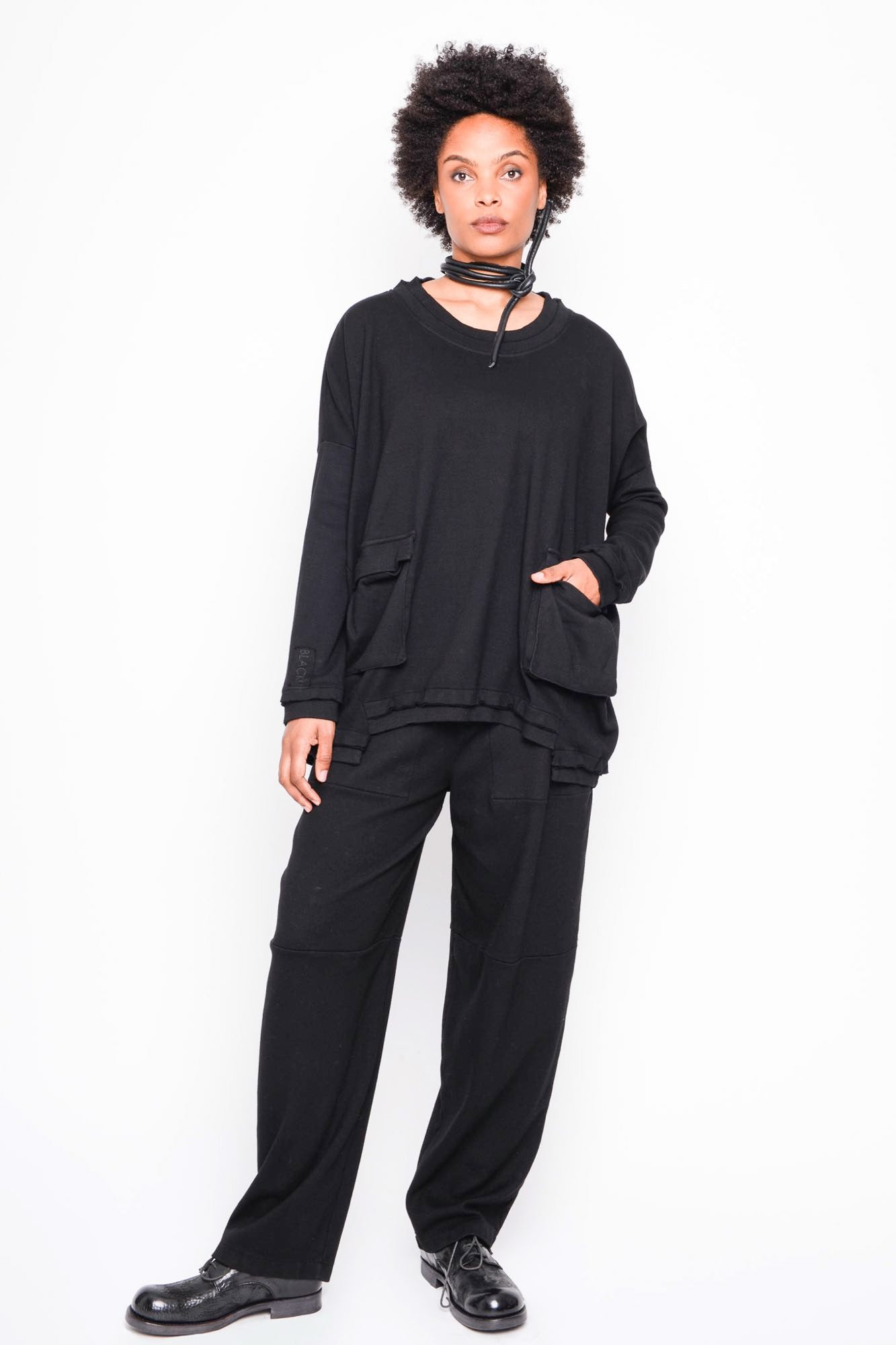 
                  
                    262.01.07 RV100 BLACK
                  
                
