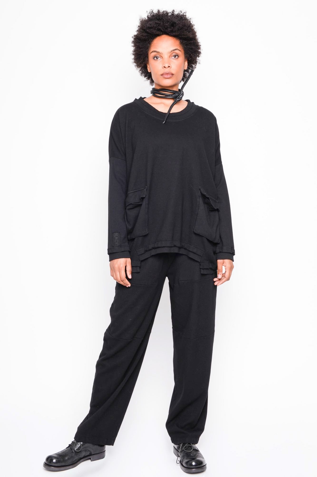 
                  
                    262.01.07 RV100 BLACK
                  
                