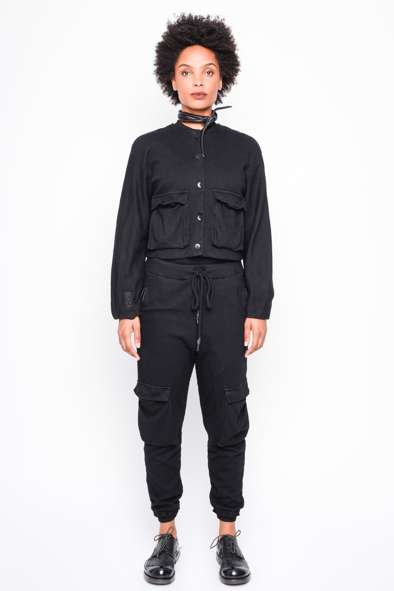 
                  
                    262.01.01 RV100 BLACK
                  
                