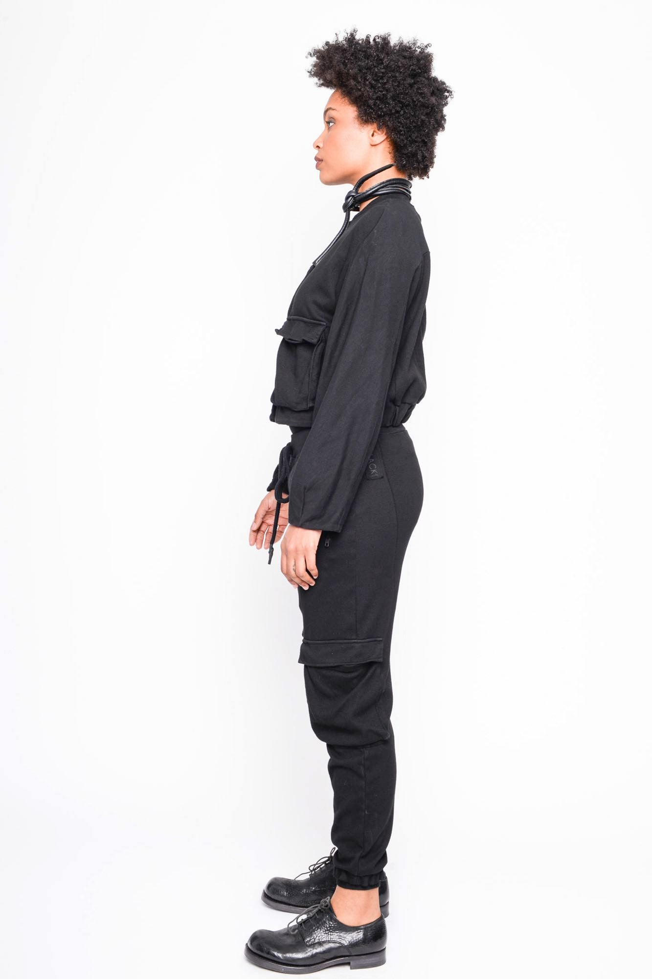 
                  
                    262.01.01 RV100 BLACK
                  
                