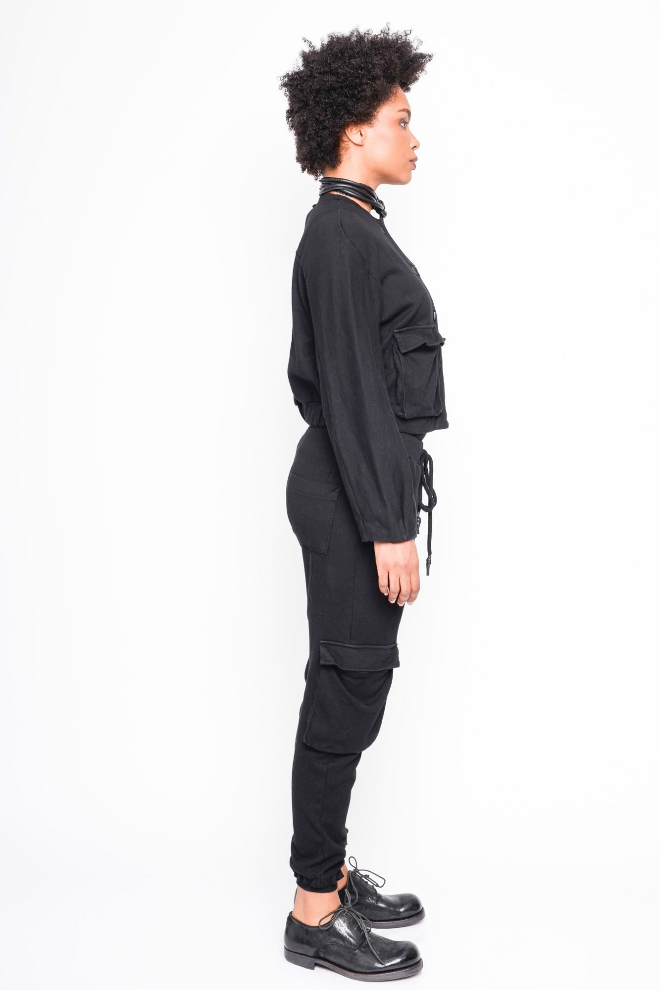 
                  
                    262.01.01 RV100 BLACK
                  
                