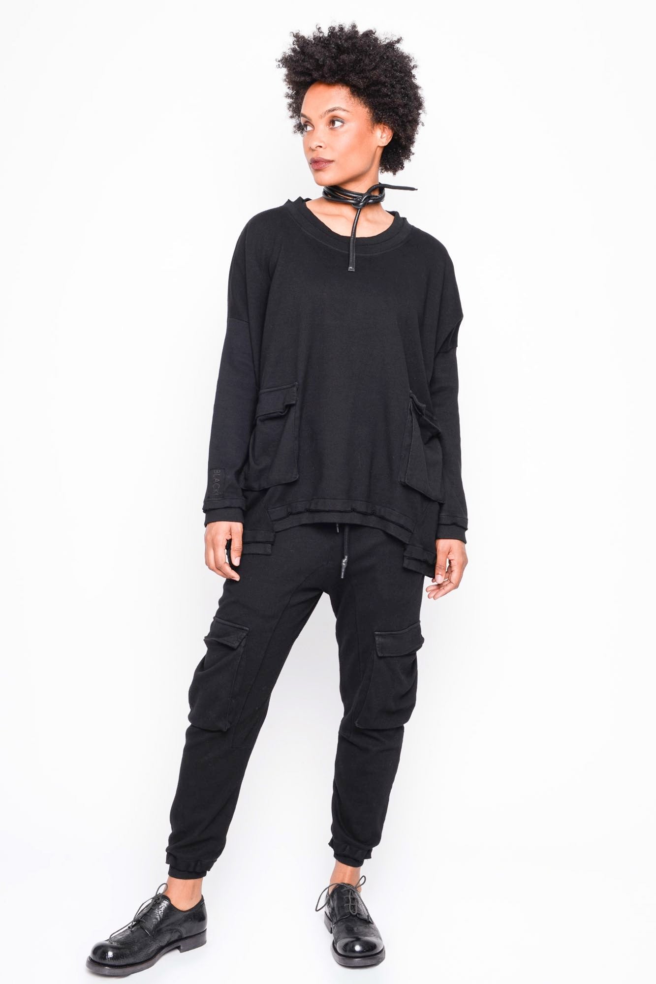 
                  
                    262.01.07 RV100 BLACK
                  
                