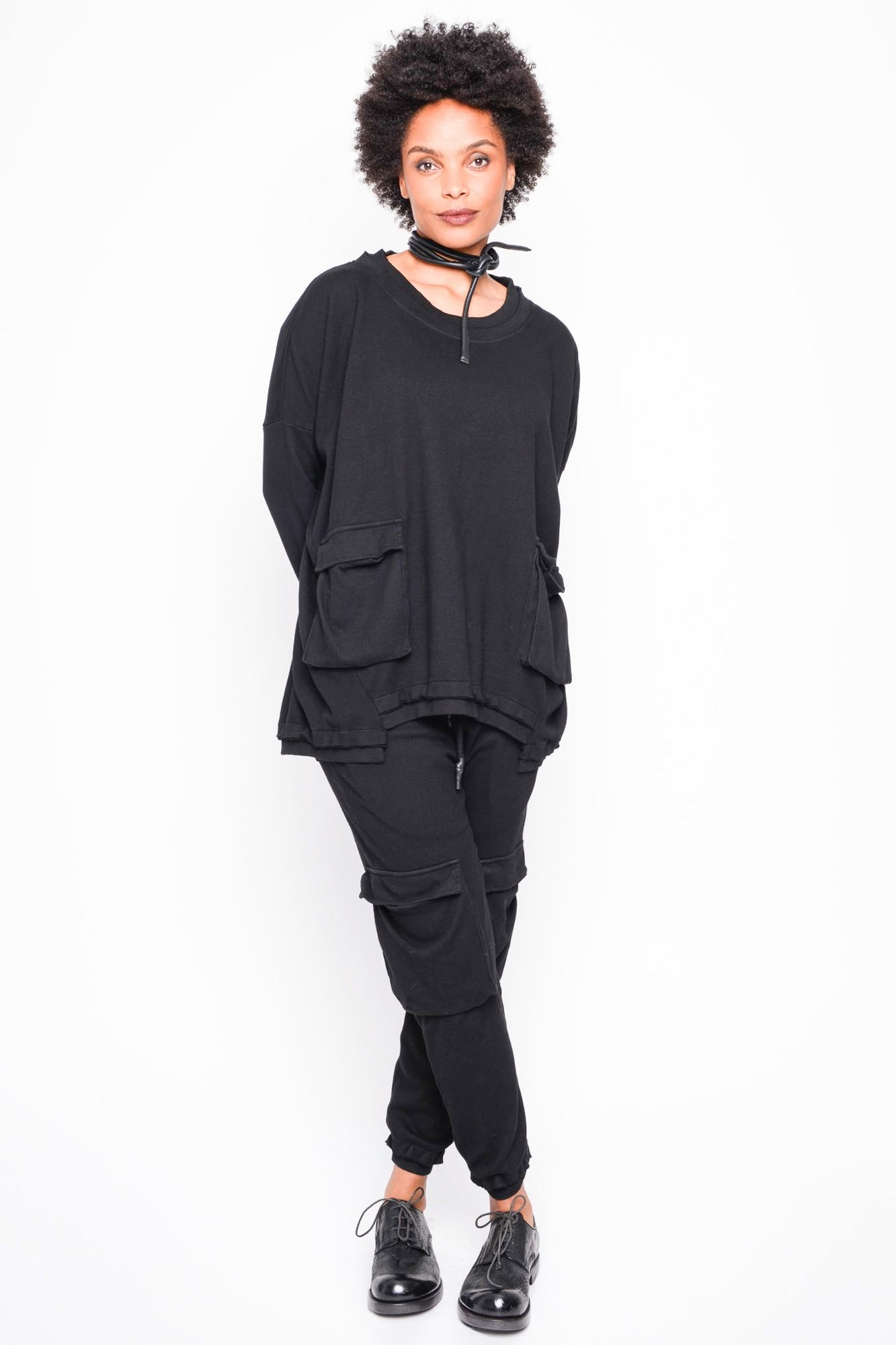
                  
                    262.01.07 RV100 BLACK
                  
                