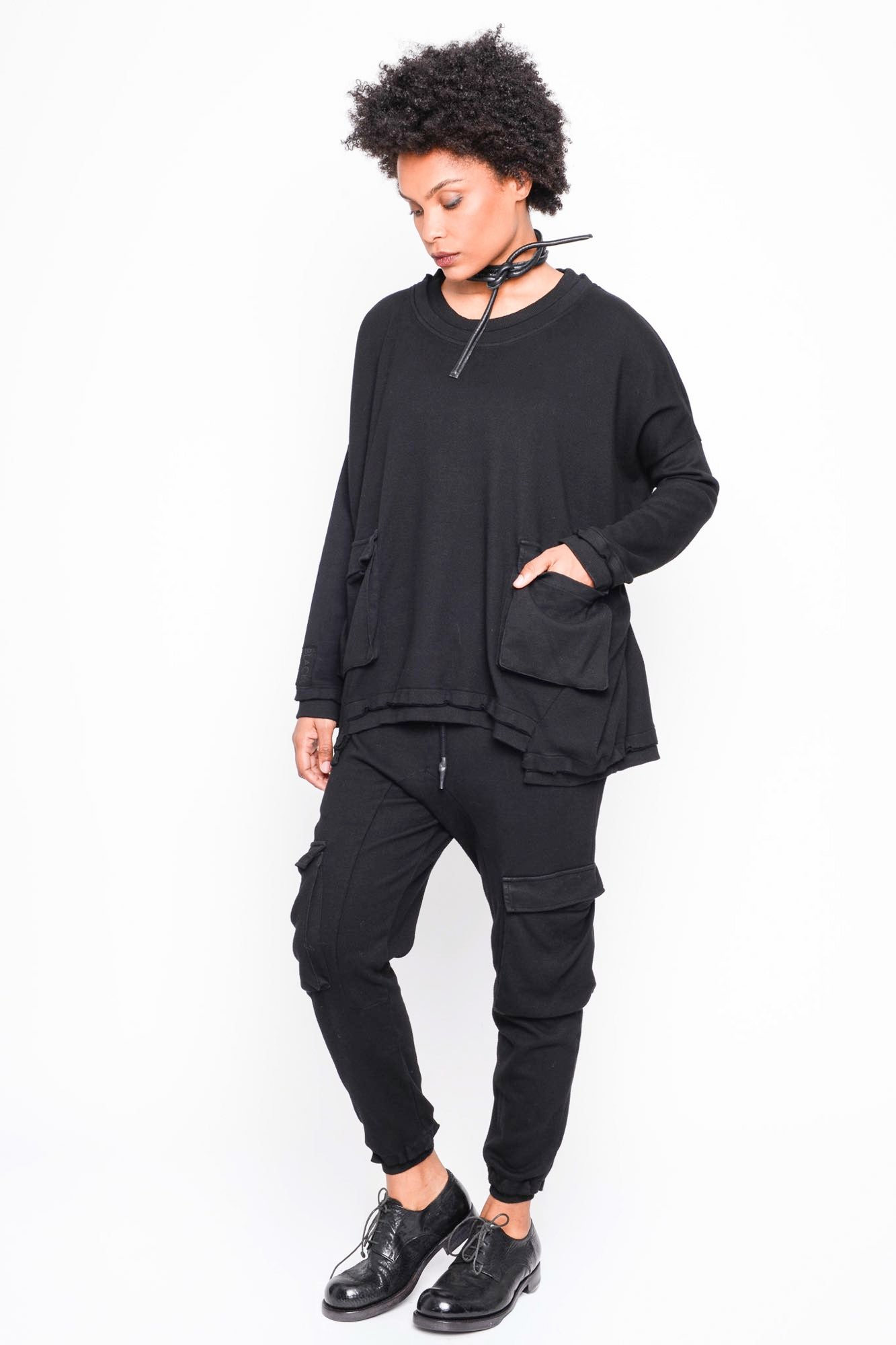 
                  
                    262.01.07 RV100 BLACK
                  
                