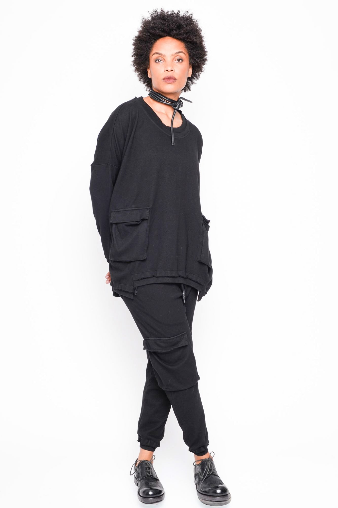 
                  
                    262.01.07 RV100 BLACK
                  
                