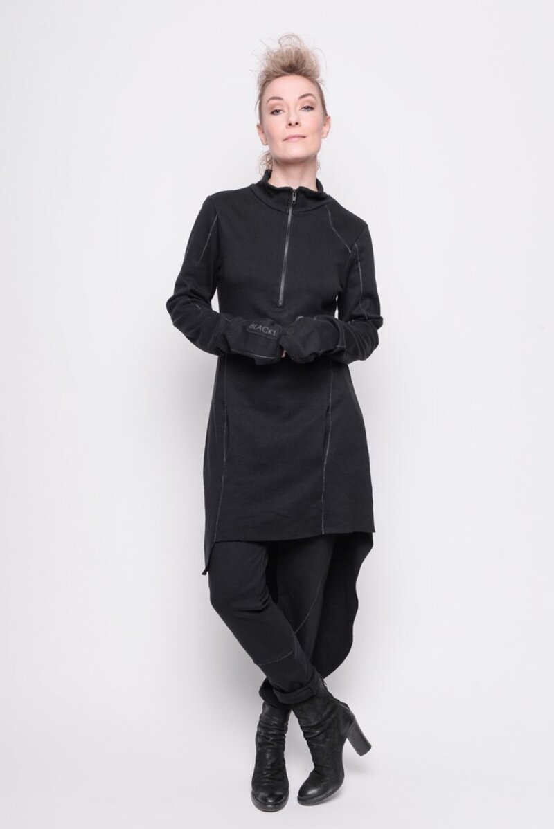 
                  
                    202.01.03 DRESS ARTISTIC 100% COTTON BLACK
                  
                