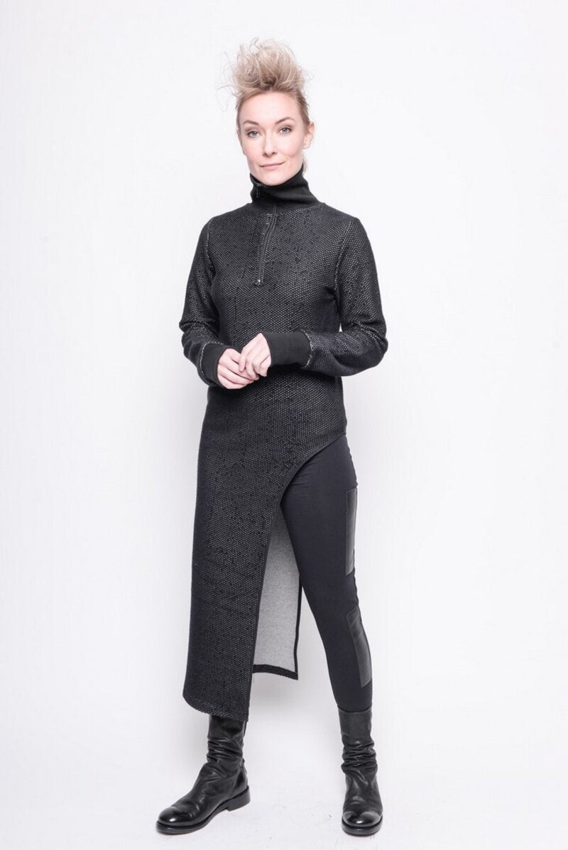 
                  
                    202.02.05 DRESS COLLECTABLE 100% COTTON BLACK AND GREY
                  
                