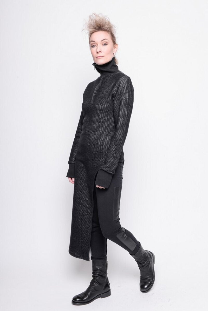 
                  
                    202.02.05 DRESS COLLECTABLE 100% COTTON BLACK AND GREY
                  
                