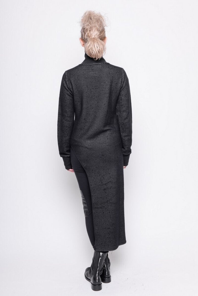 
                  
                    202.02.05 DRESS COLLECTABLE 100% COTTON BLACK AND GREY
                  
                