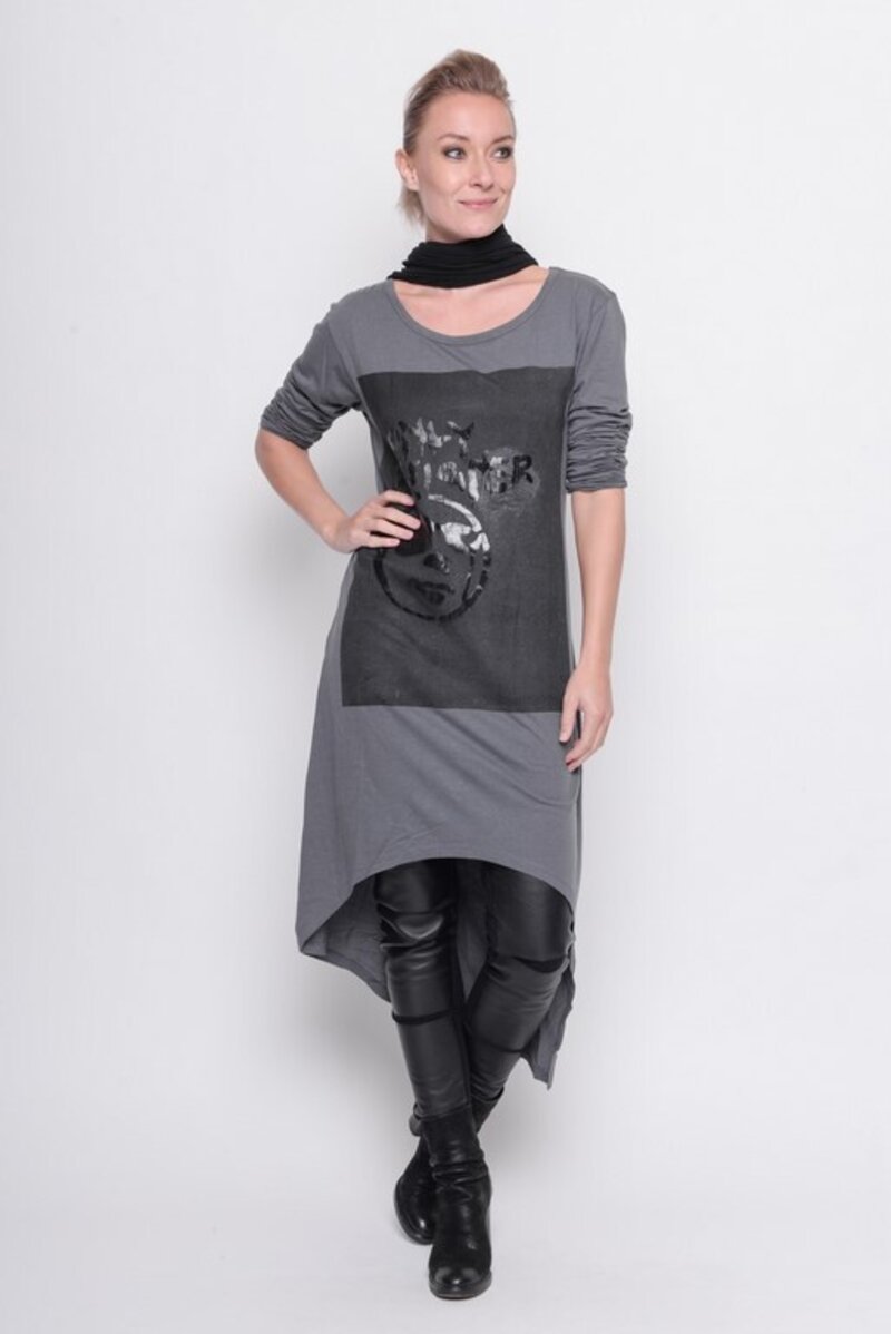
                  
                    202.23.03 Dress ONLY DESIGNER 60% COTTON 40% MODAL GREY
                  
                