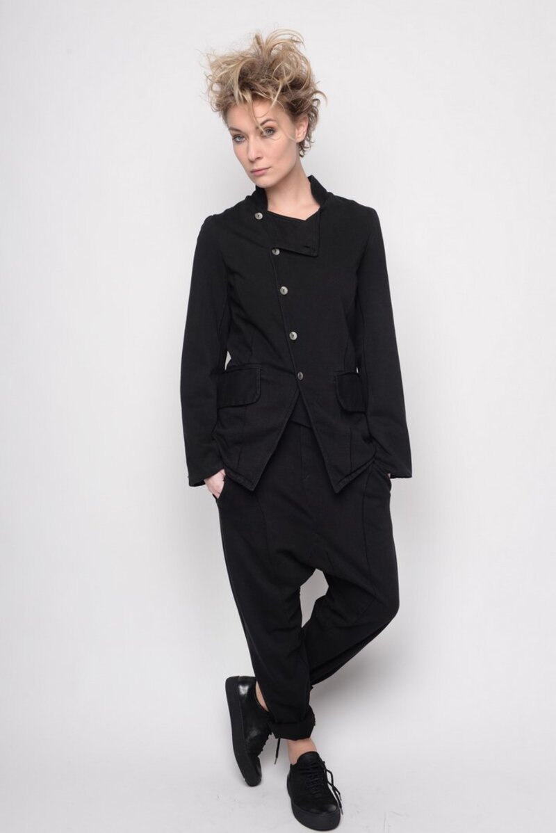 
                  
                    182.11.03 100%CO 100 BLACK
                  
                