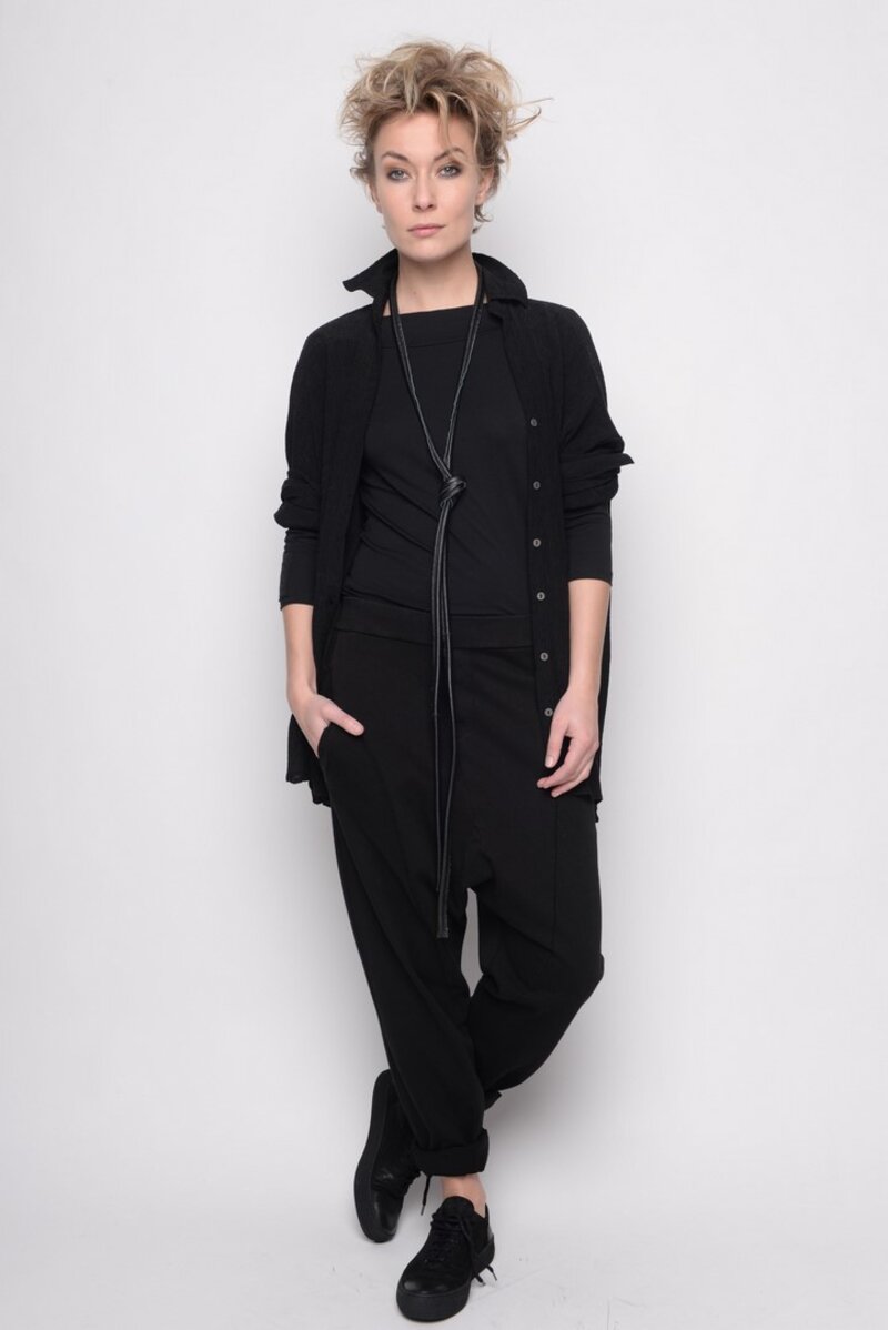 
                  
                    182.11.03 100%CO 100 BLACK
                  
                