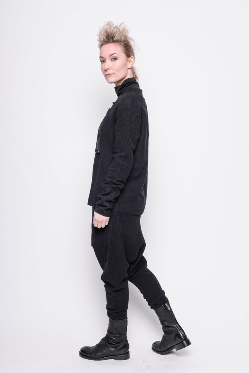 
                  
                    202.02.03 PANT BALANCED 100% COTTON PLAIN BLACK
                  
                