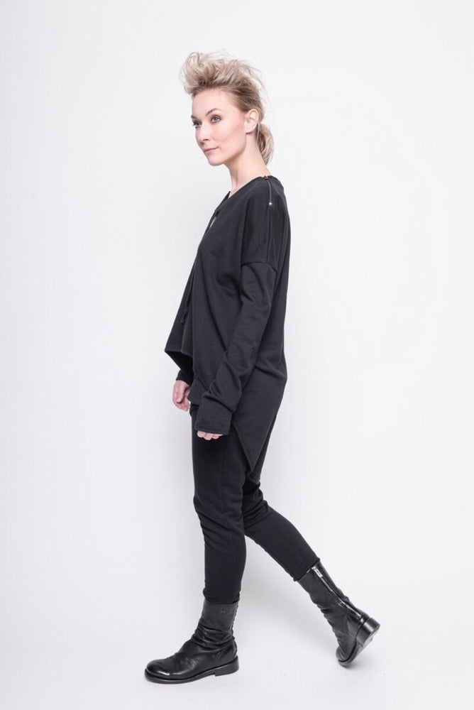 
                  
                    202.03.02 PANT CONTEMPORARY 100% COTTON PLAIN BLACK
                  
                