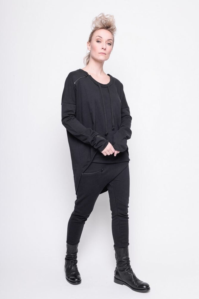 
                  
                    202.03.02 PANT CONTEMPORARY 100% COTTON PLAIN BLACK
                  
                