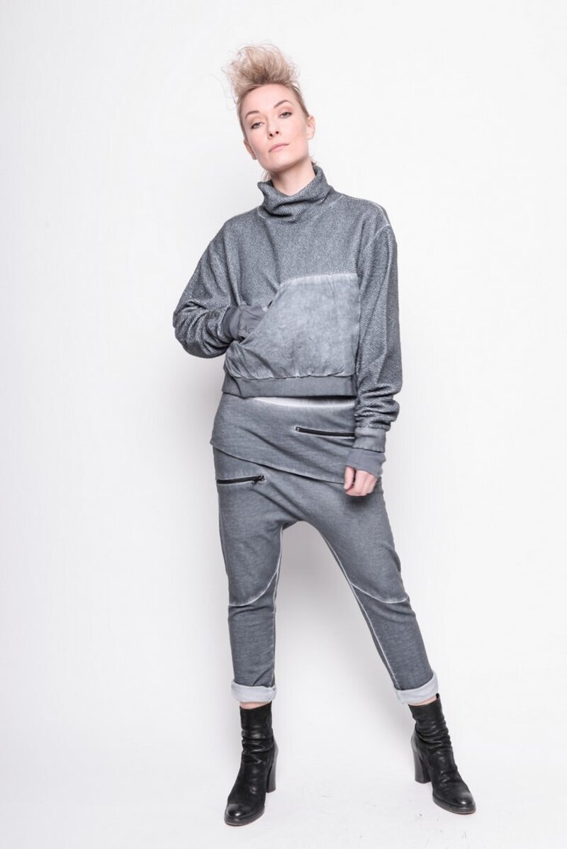 
                  
                    202.03.02 PANT CONTEMPORARY 100% COTTON COLD DYE SLATE GREY
                  
                