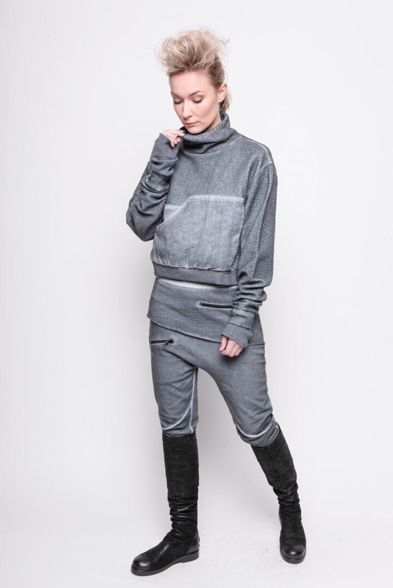 
                  
                    202.03.02 PANT CONTEMPORARY 100% COTTON COLD DYE SLATE GREY
                  
                