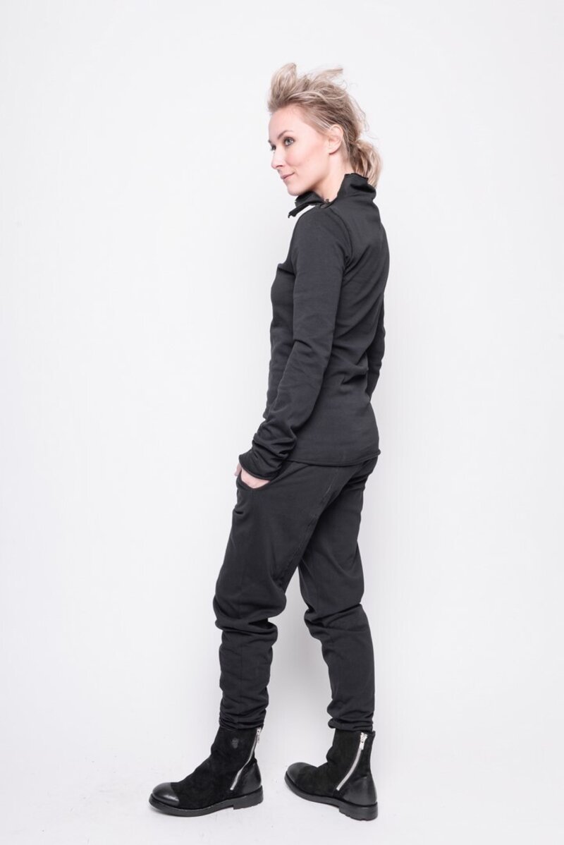 
                  
                    202.07.03 PANT FLUID 100% CO 100% PINETEX PLAIN BLACK
                  
                