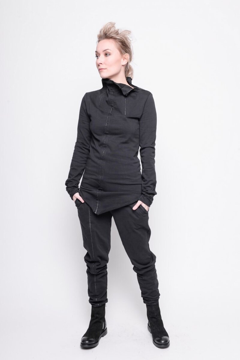 
                  
                    202.07.03 PANT FLUID 100% CO 100% PINETEX PLAIN BLACK
                  
                