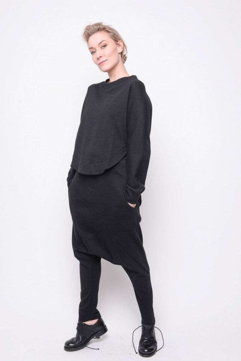 
                  
                    192.03.06 PANT ILSE HEAVY I.L 100%COTTON BLACK
                  
                