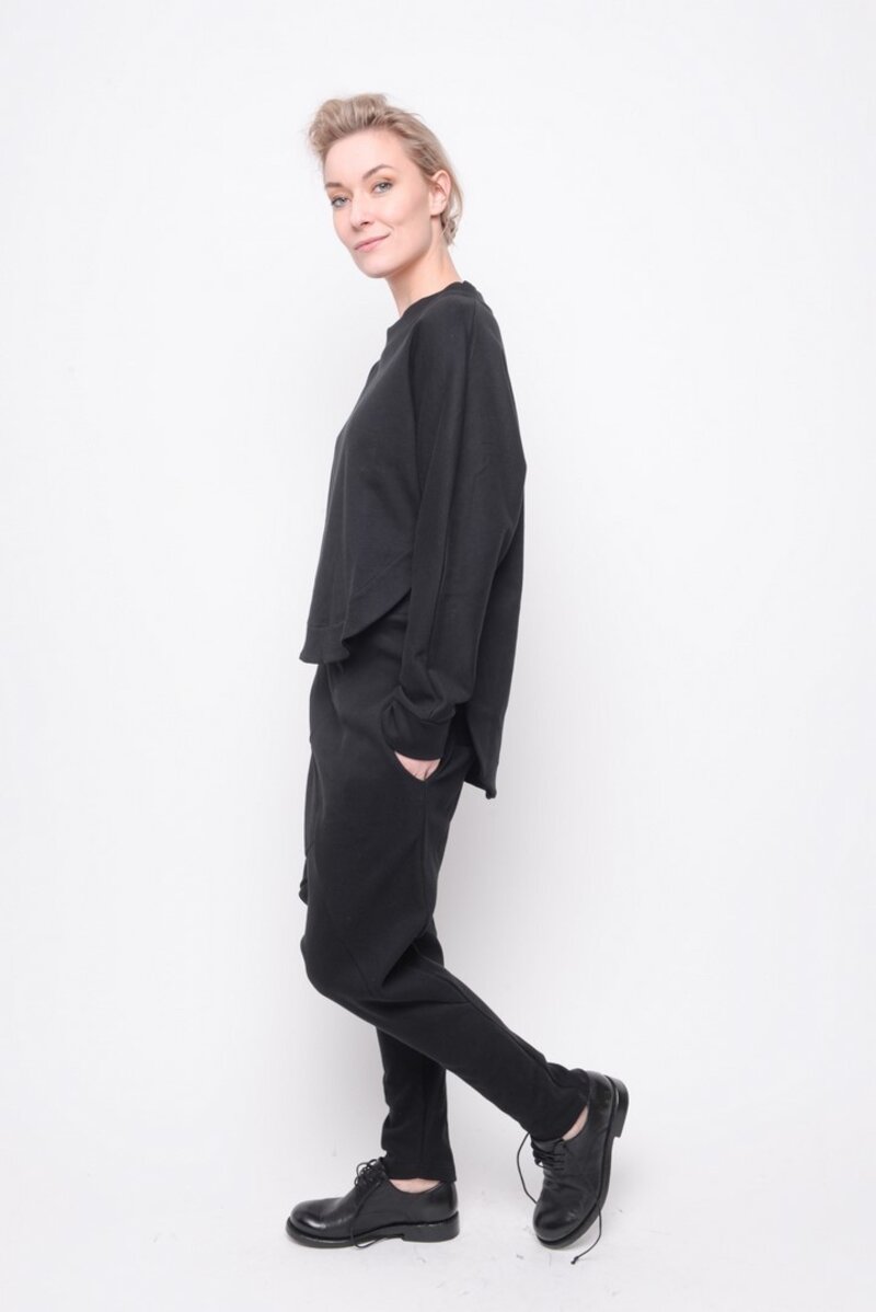 
                  
                    192.03.06 PANT ILSE HEAVY I.L 100%COTTON BLACK
                  
                