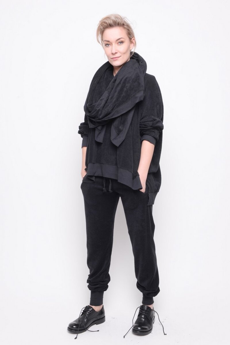 
                  
                    192.02.04 INVOLVED TOWEL 100% COTTON BLACK
                  
                